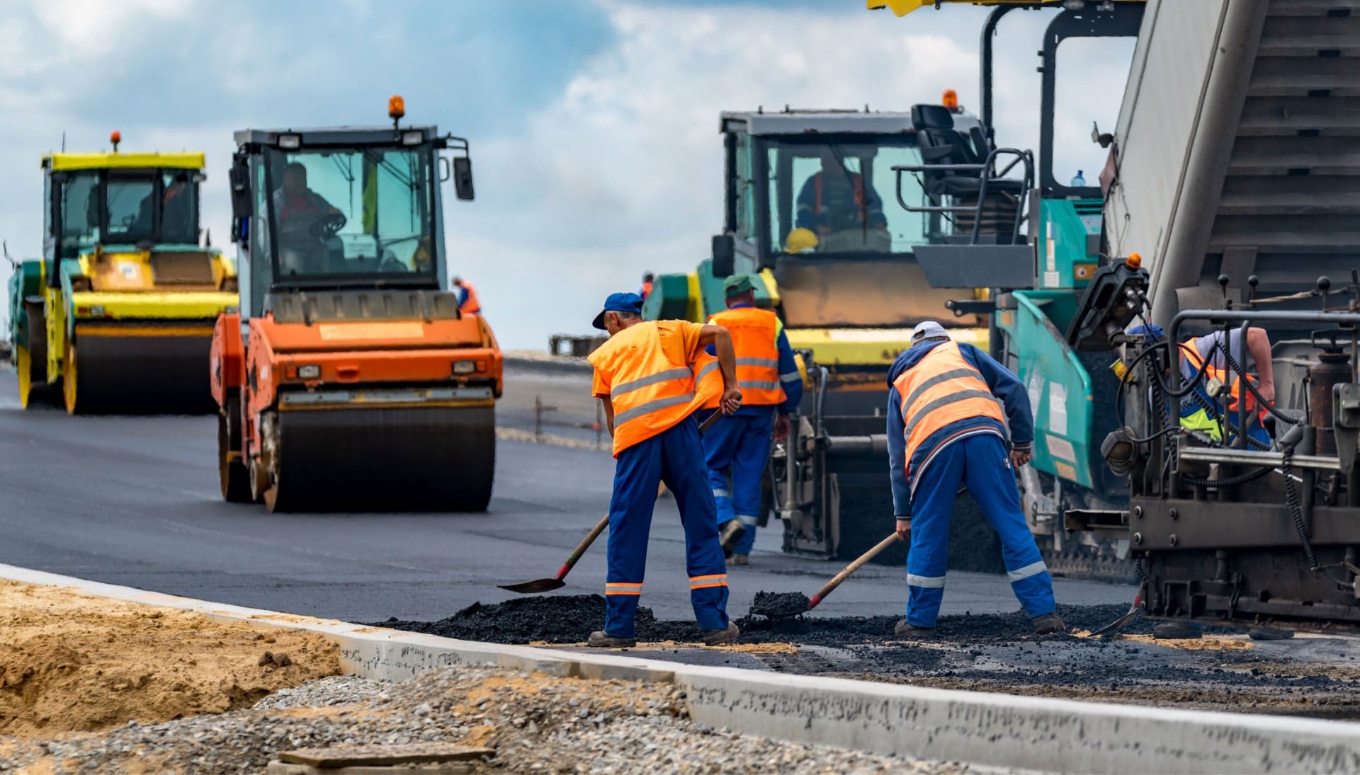 Reliable asphalt construction services in New Orleans, LA for various projects.
