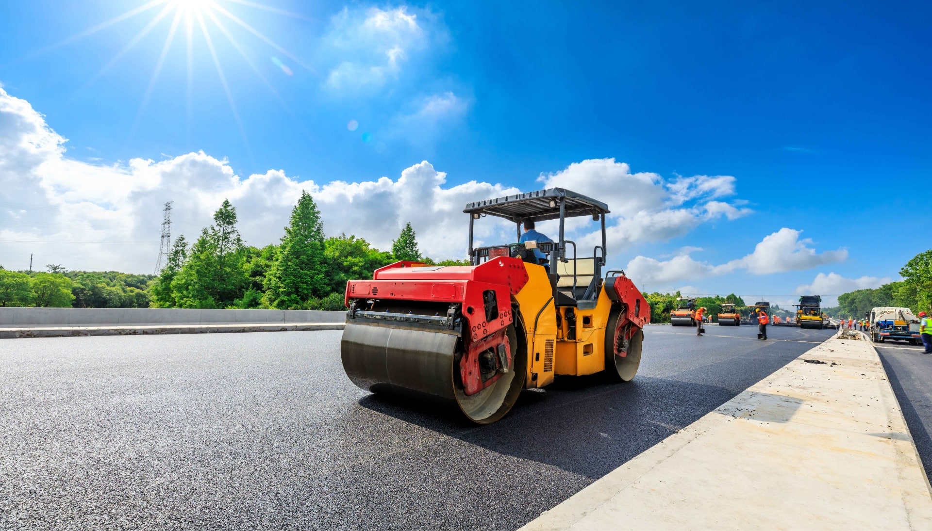 Smooth asphalt paving in New Orleans, LA creates durable surfaces.